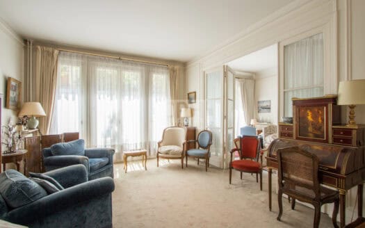 Appartement de 77m2 à Paris 7 Champs de Mars